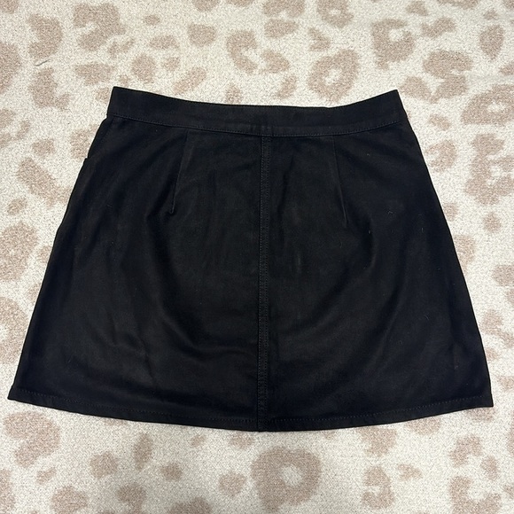 Express suede skirt - Picture 2 of 2